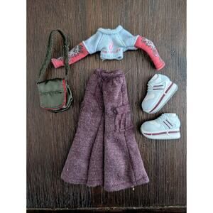 2001 BRATZ Fashion Pack 1st Ed Study Hall Style Clothing Outfit Complete